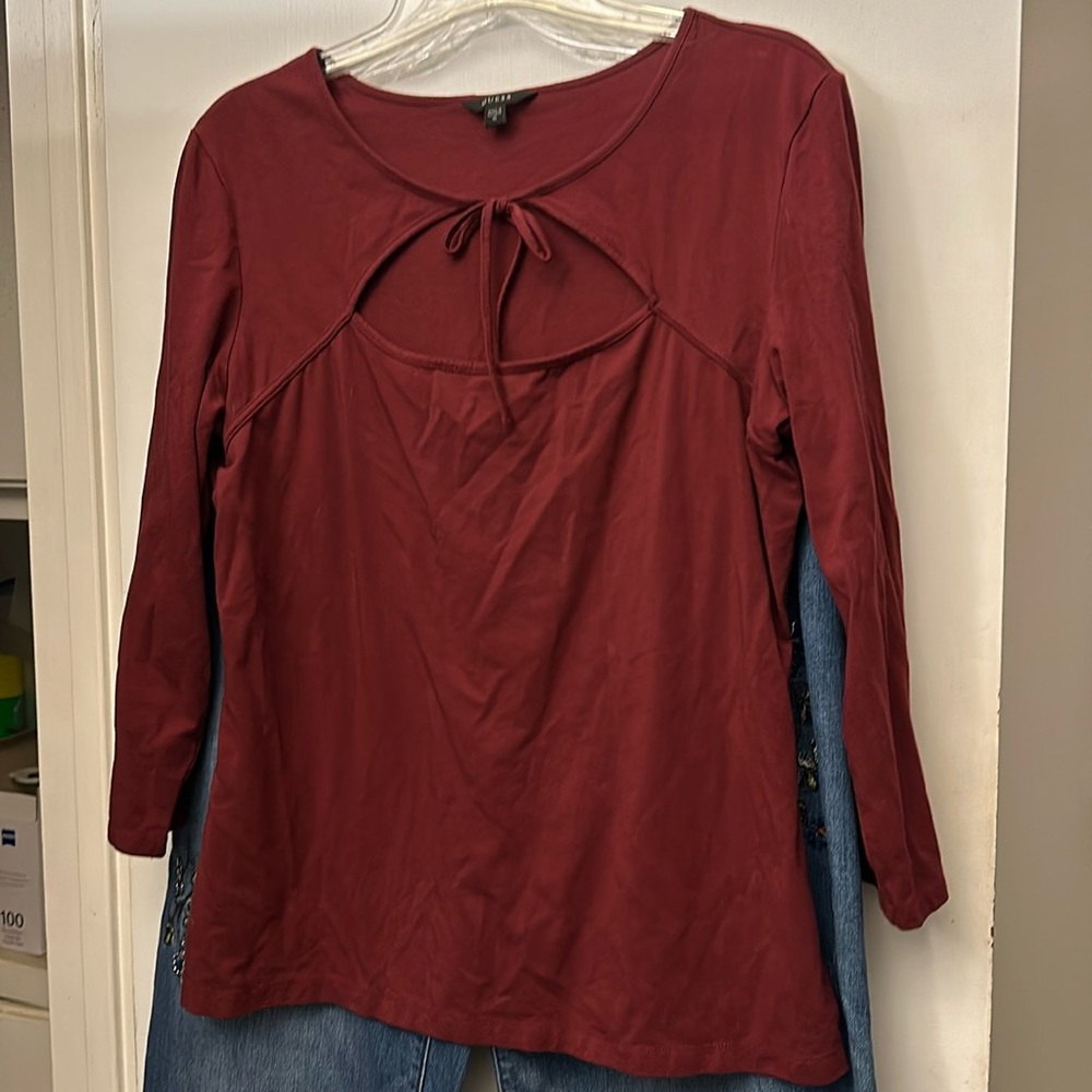 NWOT Guess sweetheart neck? Tie front top